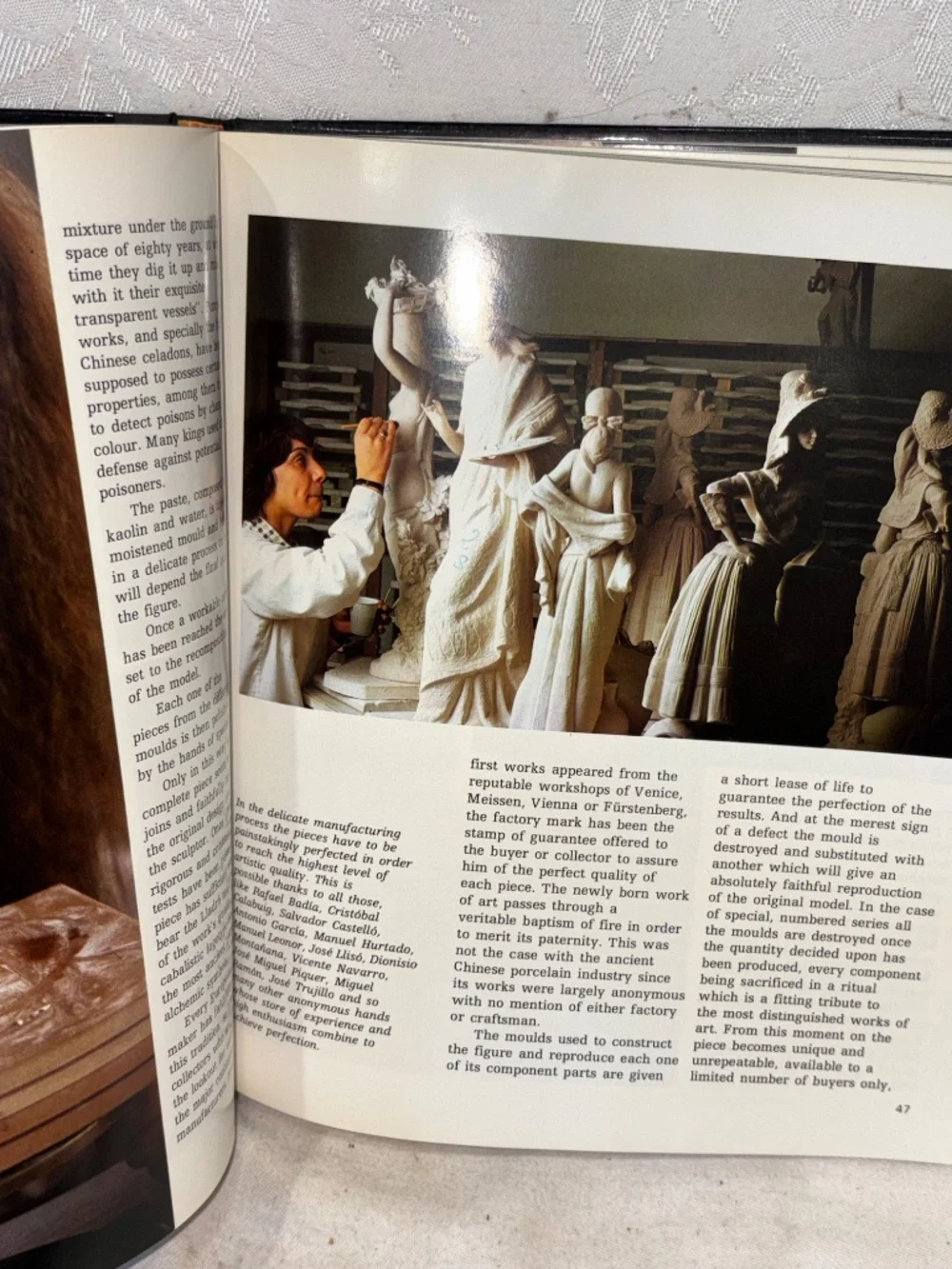 LLADRO Collector Reference Book 1985 Vintage - Spanish Porcelain